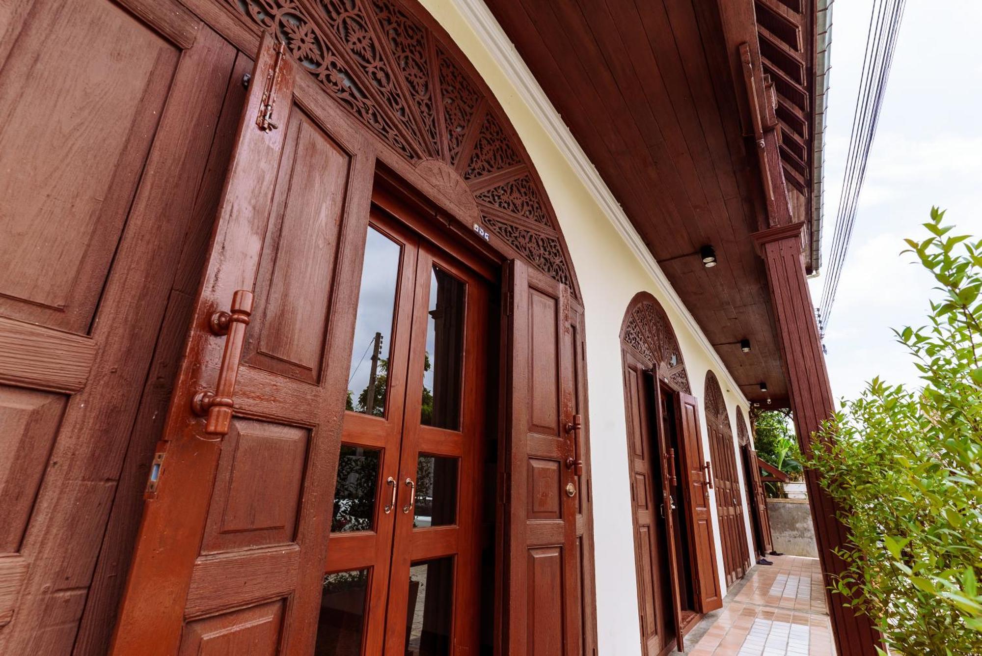 Hotel Fong Lee Cc Lampang Esterno foto